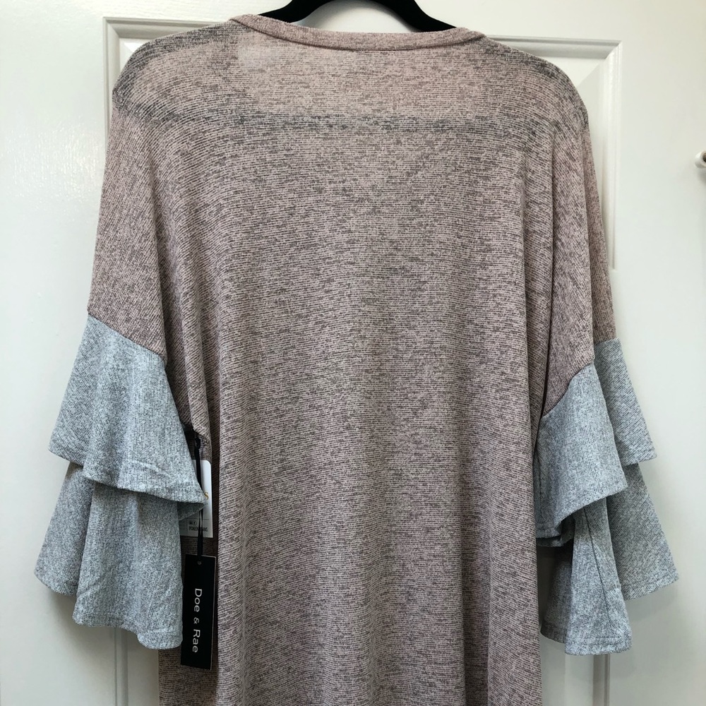 Doe & Rae Bell Sleeve Colorblock Shirt - Picture 2 of 8